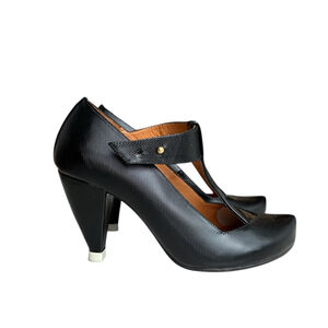 Chie Mihara Black Textured Leather T-Strap Mary Jane Heels Vintage Look Size35.5